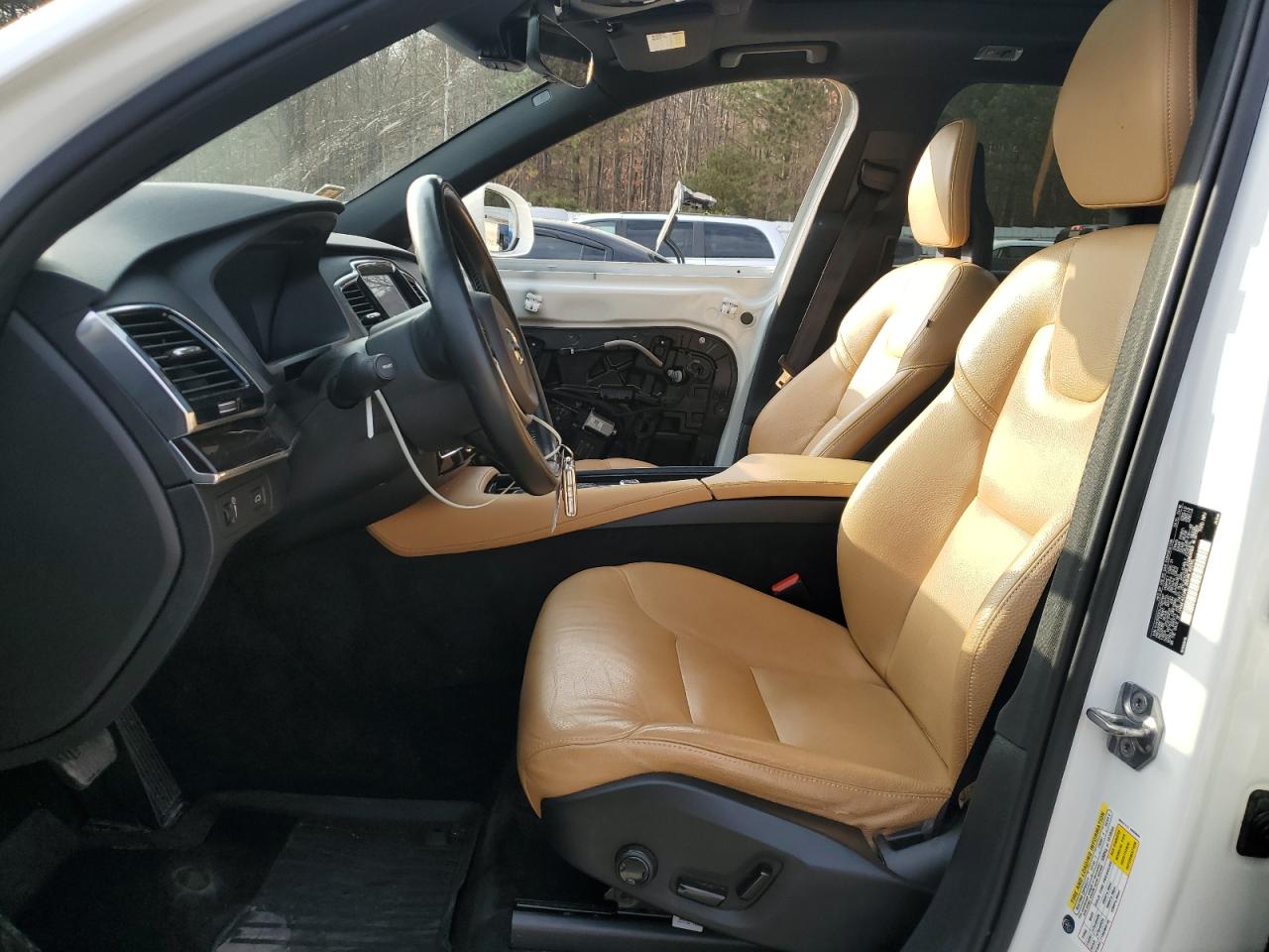 2018 Volvo Xc90 T5 VIN: YV4102CK5J1391197 Lot: 92750535