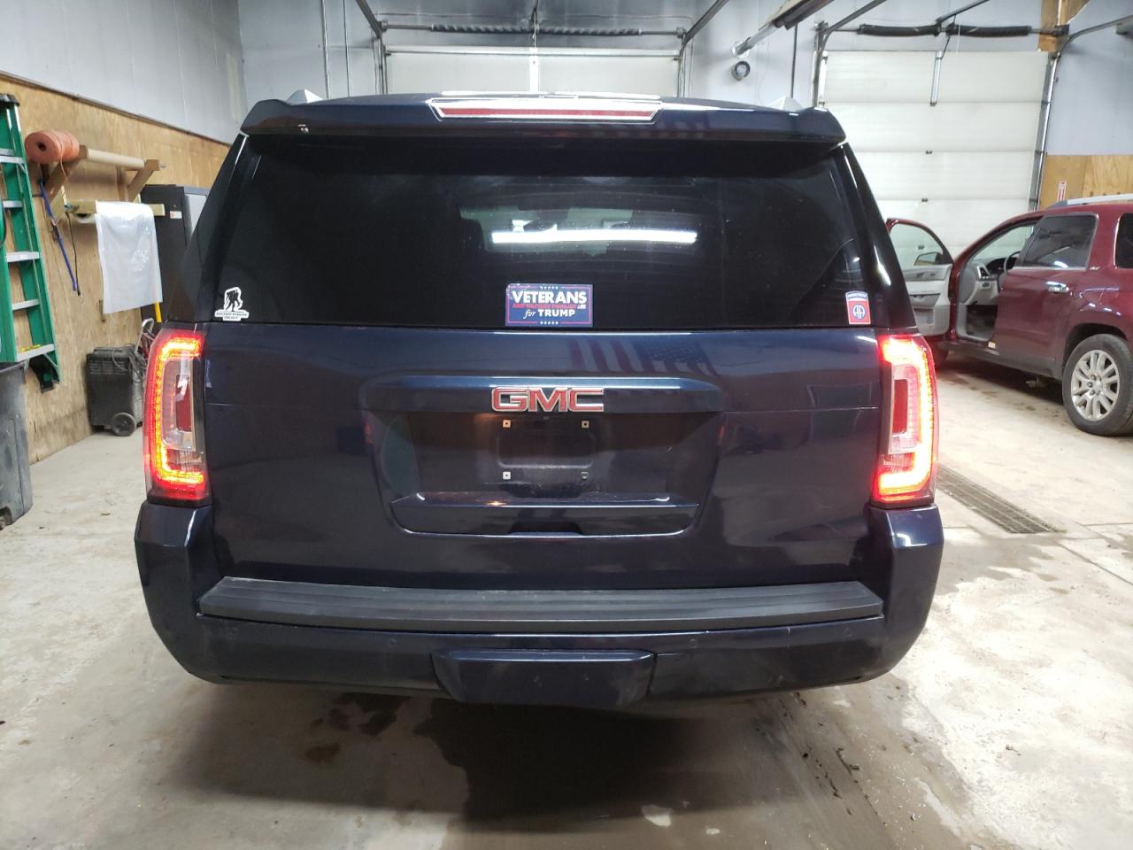 2017 GMC Yukon Xl K1500 Slt VIN: 1GKS2GKC8HR141381 Lot: 90906055