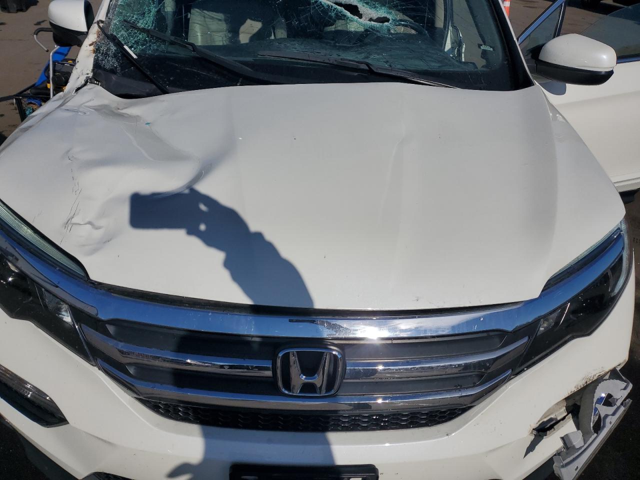 2018 Honda Pilot Exln VIN: 5FNYF6H70JB031287 Lot: 92331235