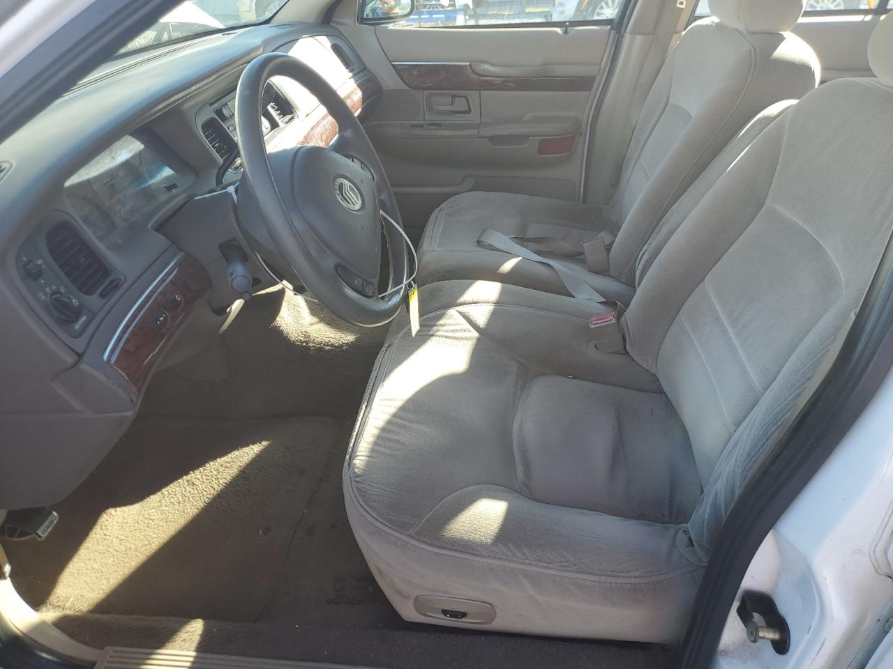 2002 Mercury Grand Marquis Gs VIN: 2MEFM74W72X637413 Lot: 92833815