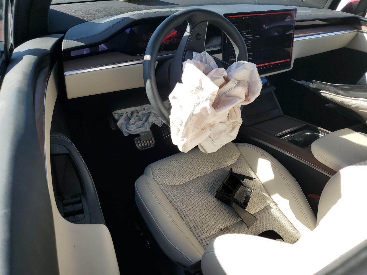 2024 Tesla Model X VIN: 7SAXCBE59RF437079 Lot: 91224725