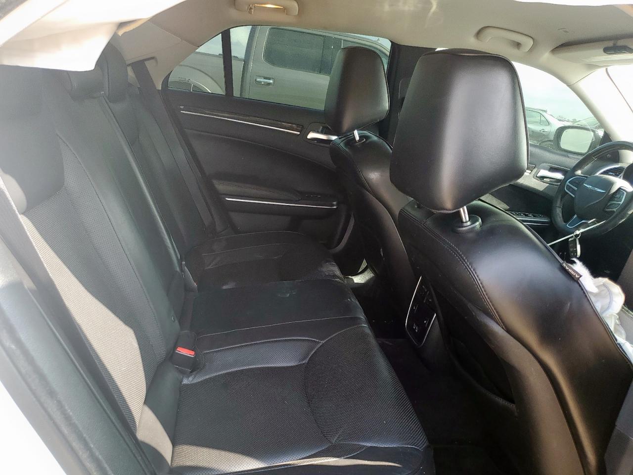 2018 Chrysler 300 Limited VIN: 2C3CCAEG5JH130034 Lot: 93379055