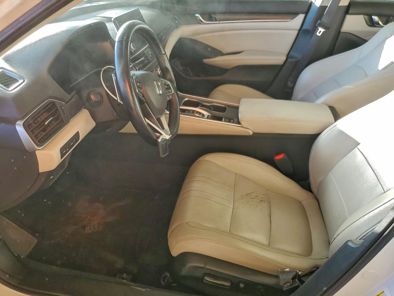 2022 Honda Accord Touring VIN: 1HGCV2F90NA009803 Lot: 92841095