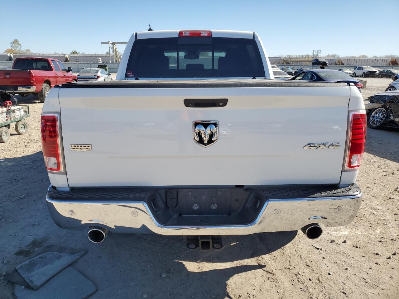2015 Ram 1500 Laramie VIN: 1C6RR7NM2FS642483 Lot: 90077285