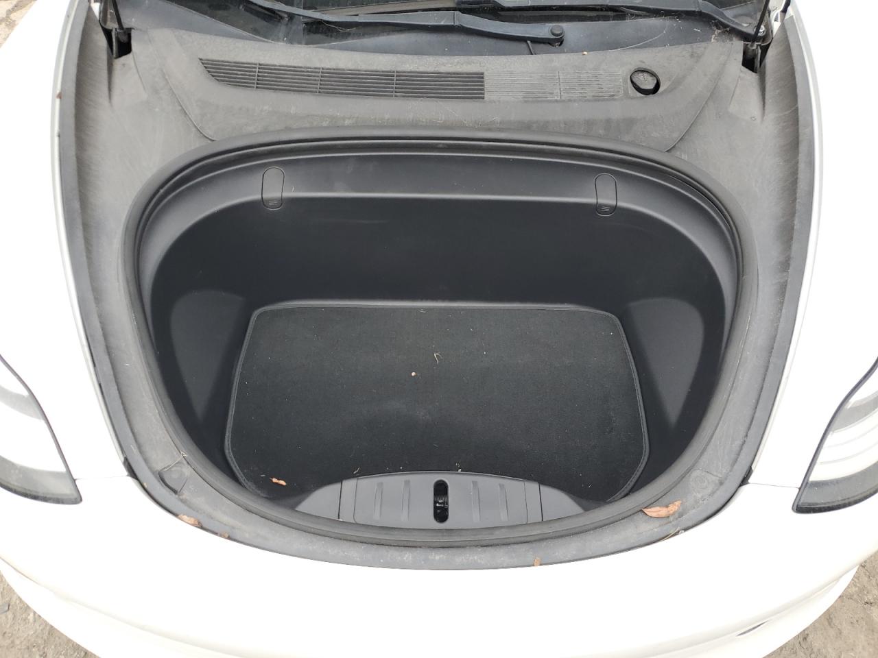 2018 Tesla Model 3 VIN: 5YJ3E1EA8JF154755 Lot: 93354005