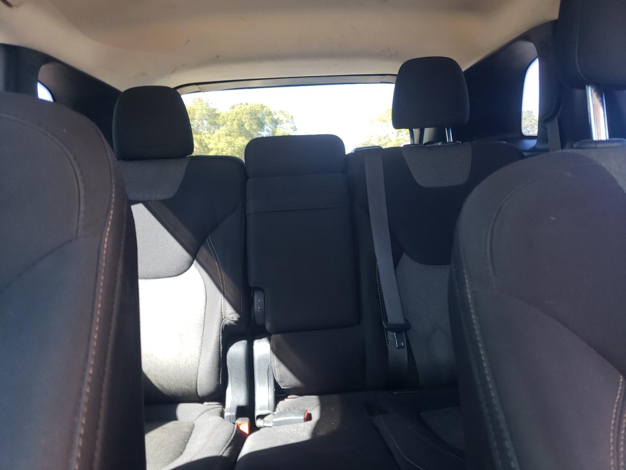 2015 Jeep Cherokee Sport VIN: 1C4PJMAB8FW565640 Lot: 91039195