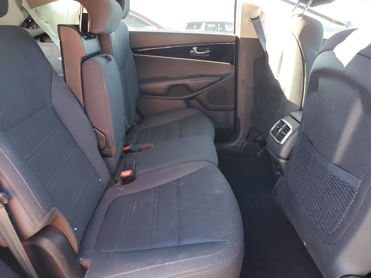 2020 Kia Sorento L VIN: 5XYPG4A32LG644673 Lot: 91417075