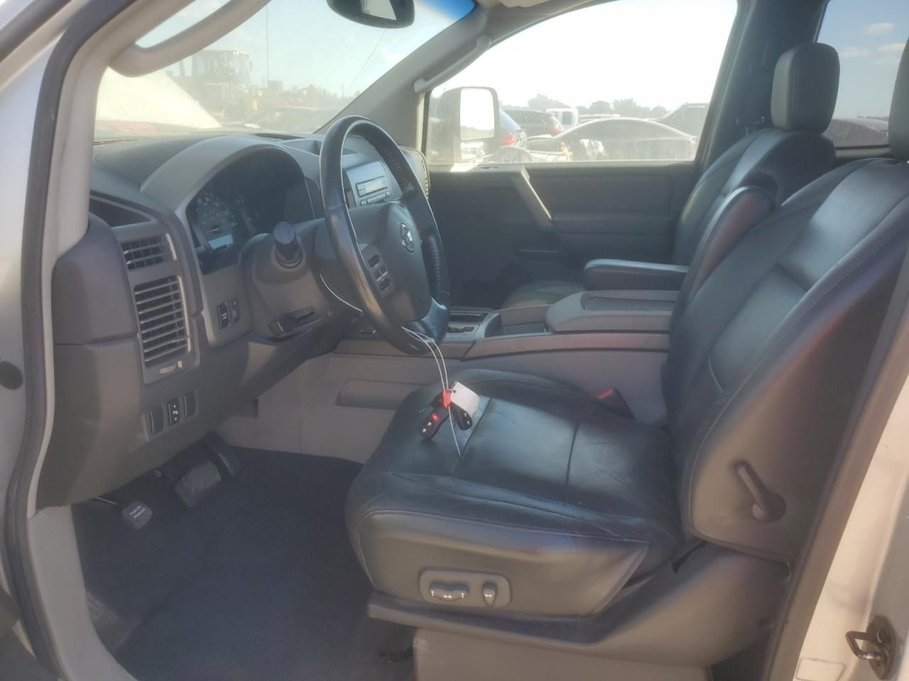 2004 Nissan Titan Xe VIN: 1N6AA06B64N576675 Lot: 93062915