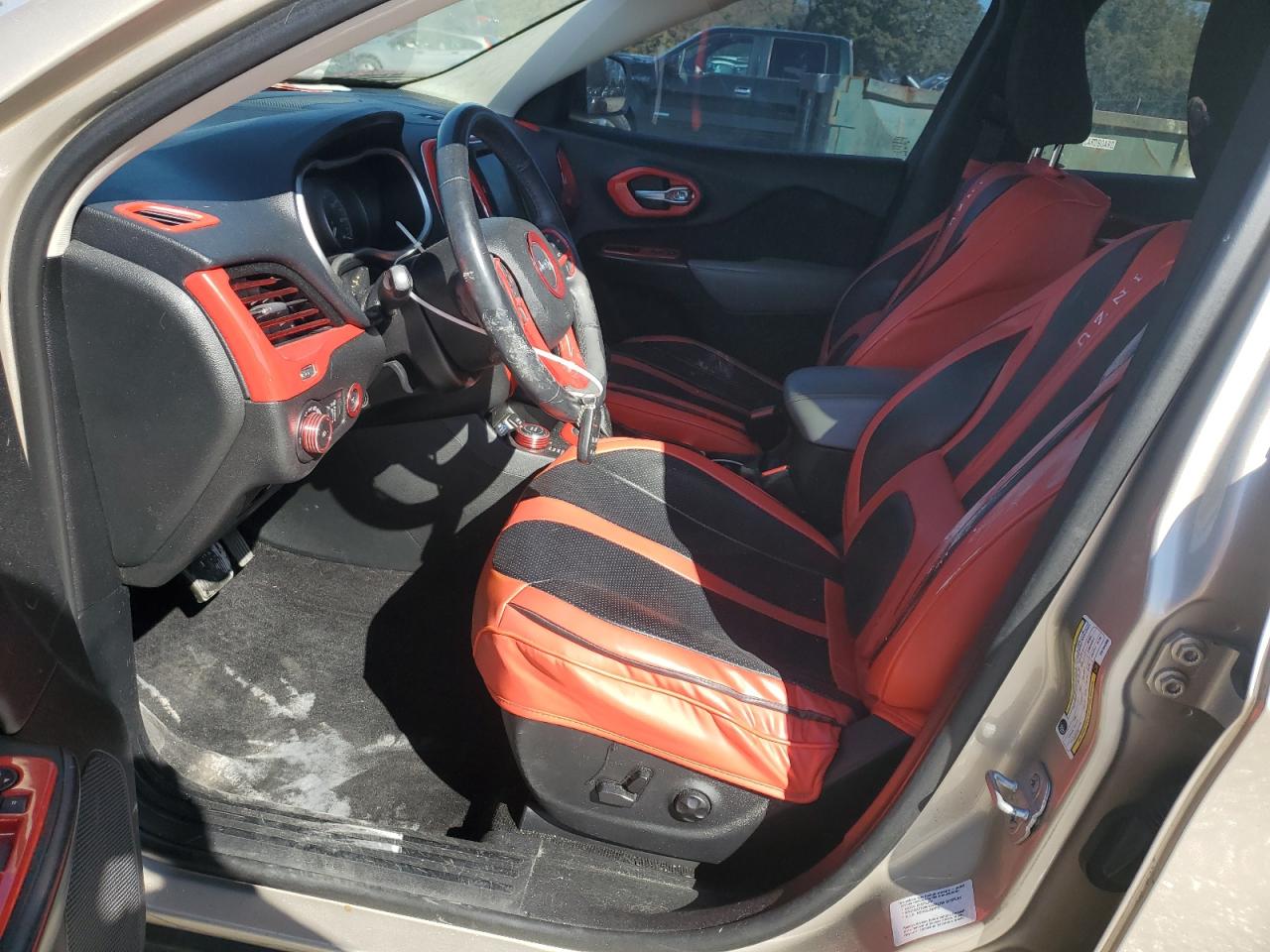 2014 Jeep Cherokee Latitude VIN: 1C4PJMCS5EW184209 Lot: 90467375