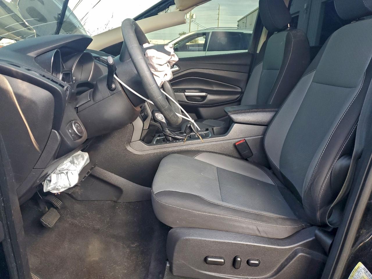 2018 Ford Escape Se VIN: 1FMCU9GD5JUB00115 Lot: 94277535