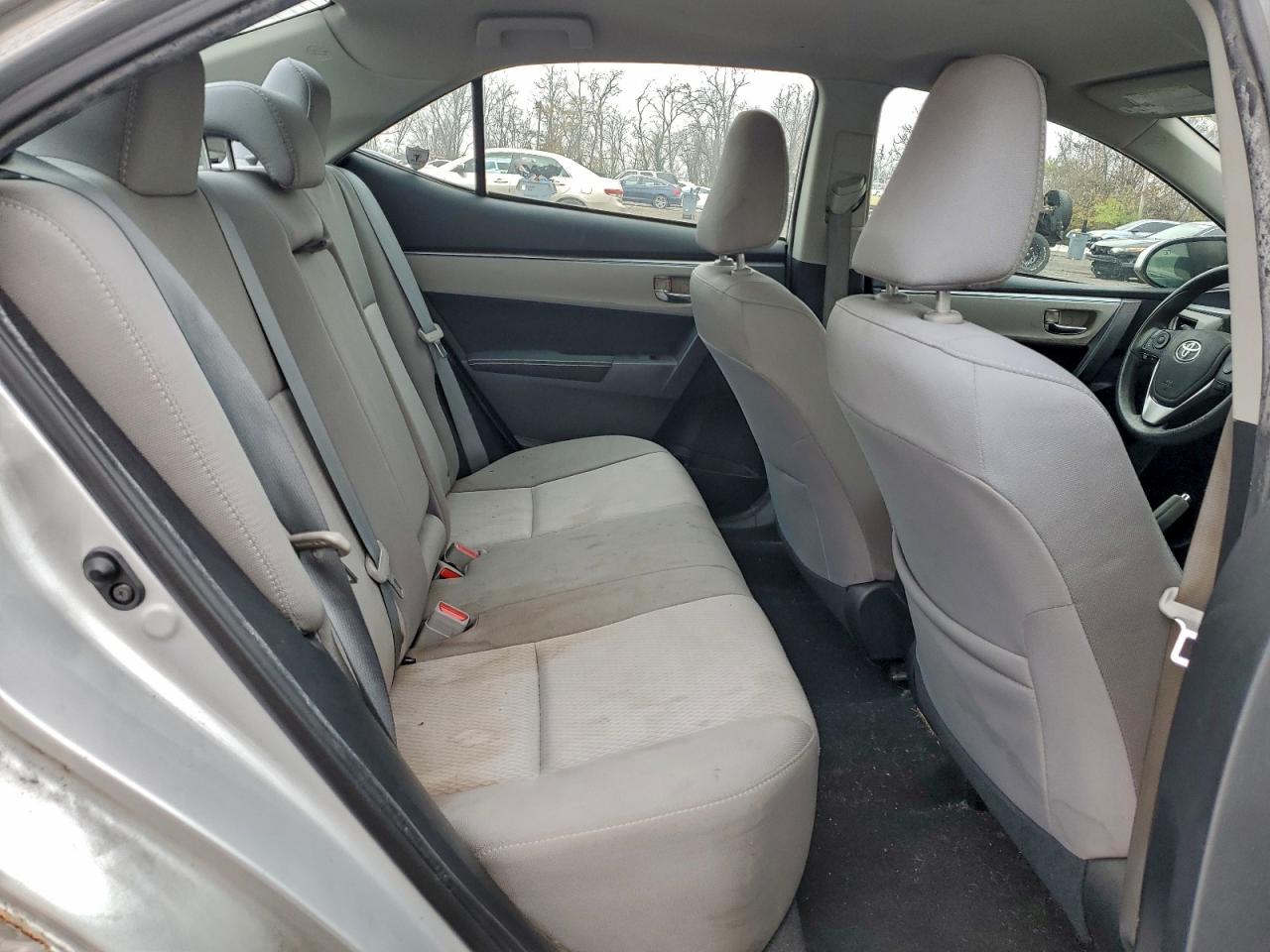 2015 Toyota Corolla L VIN: 2T1BURHE0FC318068 Lot: 94107875