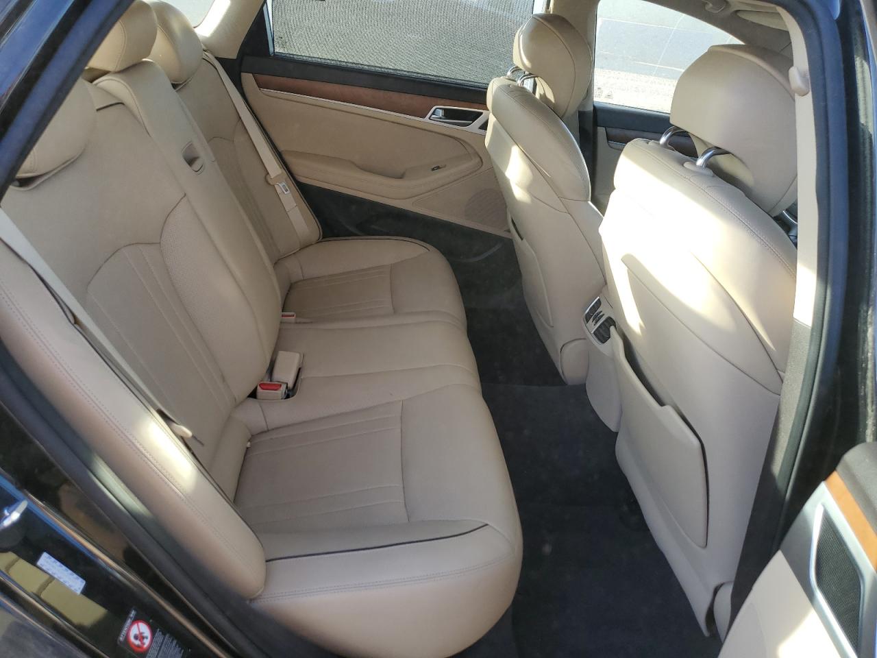 2016 Hyundai Genesis 3.8L VIN: KMHGN4JE2GU134153 Lot: 92257315