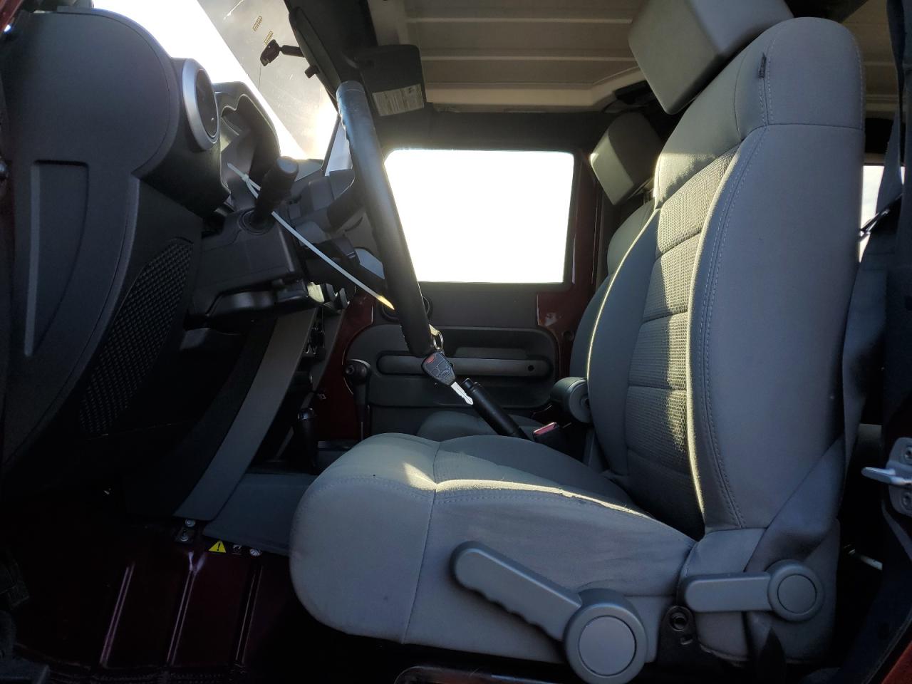 2009 Jeep Wrangler Sahara VIN: 1J4FA54189L727268 Lot: 93525965