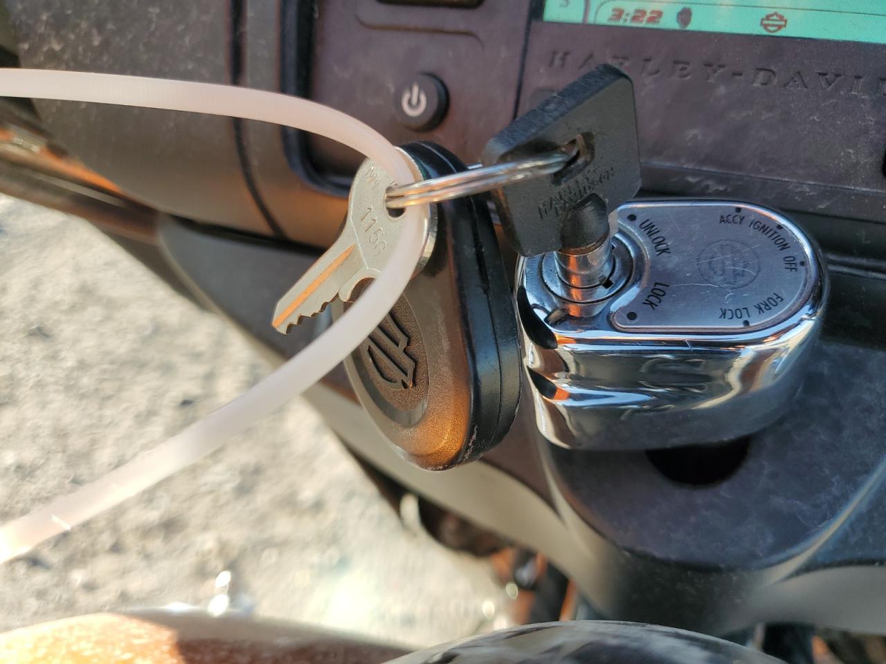 2016 Harley-Davidson Flhx Street Glide VIN: 1HD1KBM11GB684583 Lot: 93680585