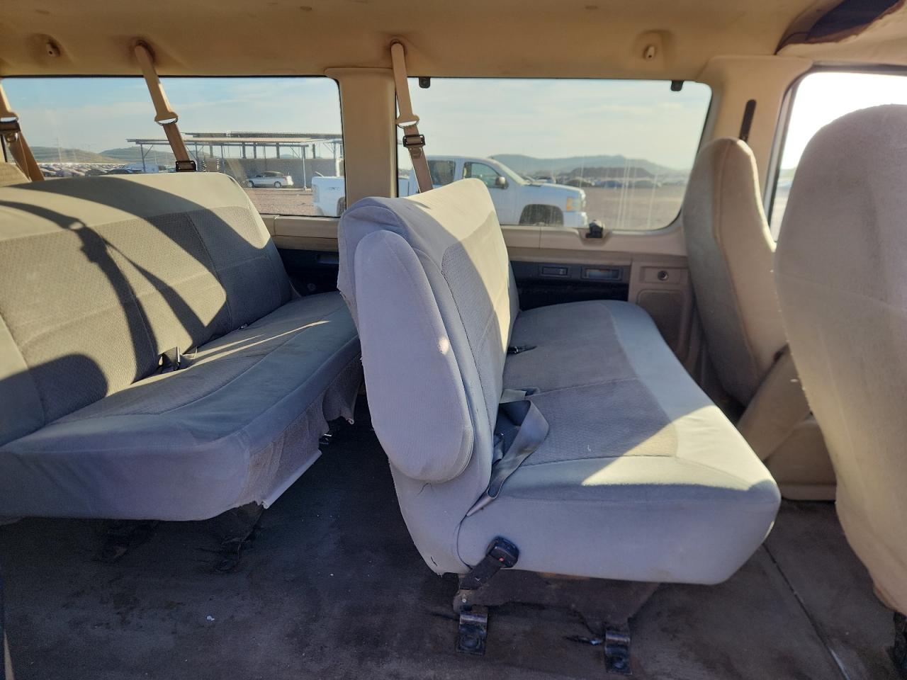 2004 Ford Passenger Van VIN: 1FBSS31S54HA63160 Lot: 92929445