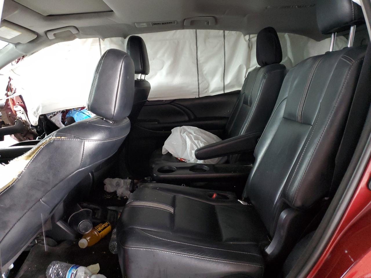 2018 Toyota Highlander Se VIN: 5TDJZRFH3JS848402 Lot: 93754535