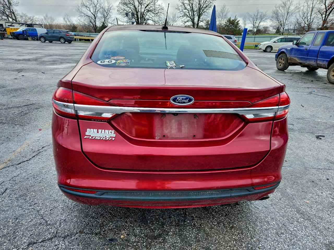 2018 Ford Fusion S VIN: 3FA6P0G75JR240564 Lot: 93451835
