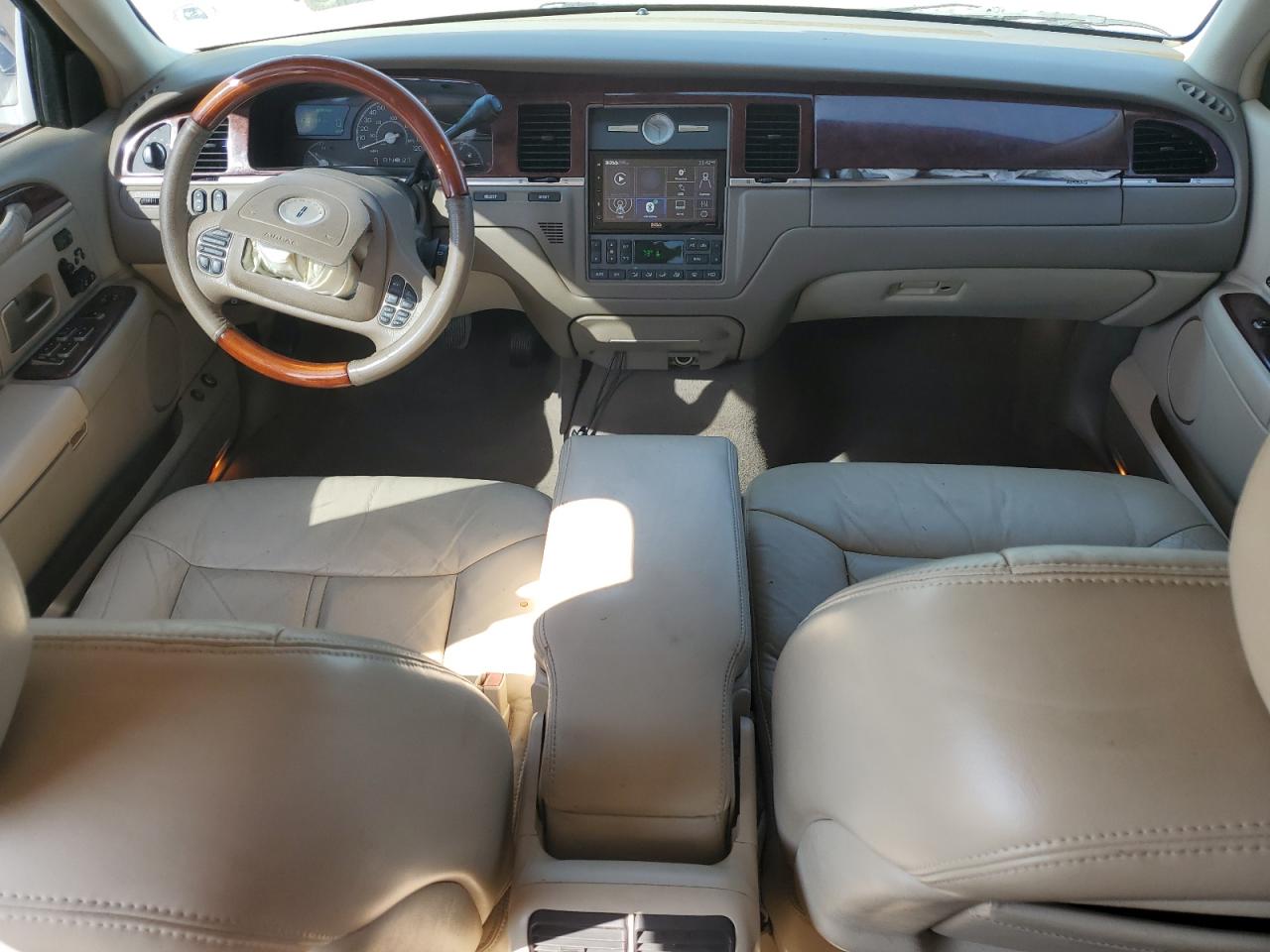 2004 Lincoln Town Car Ultimate VIN: 1LNHM83W84Y640336 Lot: 93532555