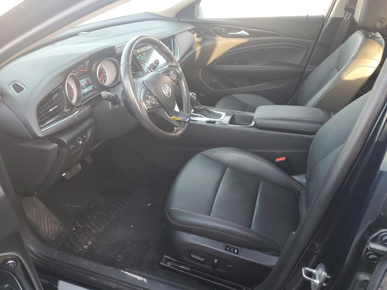 2018 Buick Regal Tourx Essence VIN: W04GV8SX9J1088559 Lot: 93140545