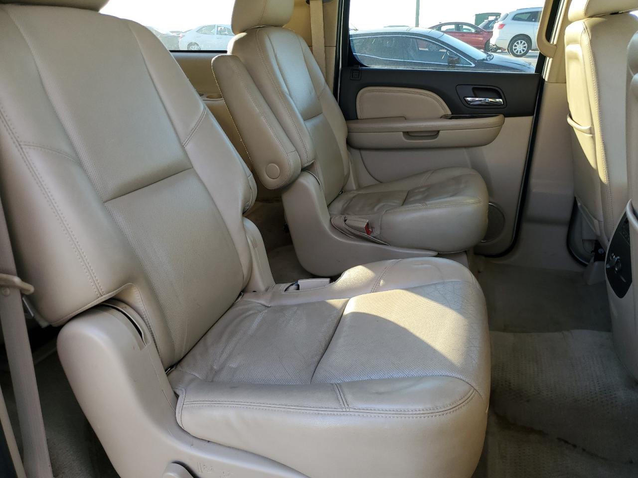 2011 GMC Yukon Xl Denali VIN: 1GKS2MEF1BR395848 Lot: 91598495