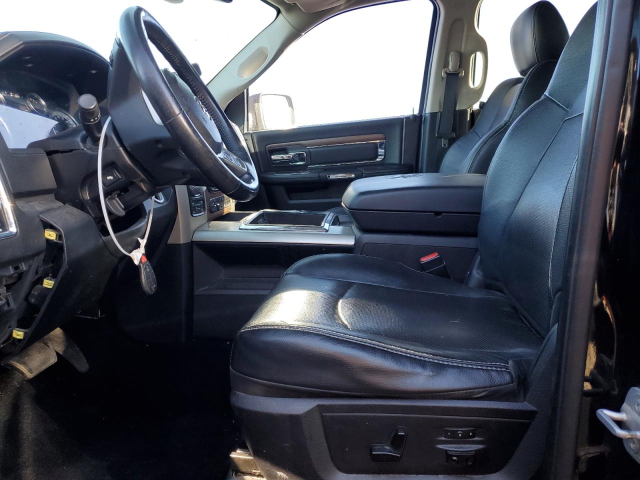 2014 Ram 1500 Laramie VIN: 1C6RR7VT3ES317752 Lot: 90669095