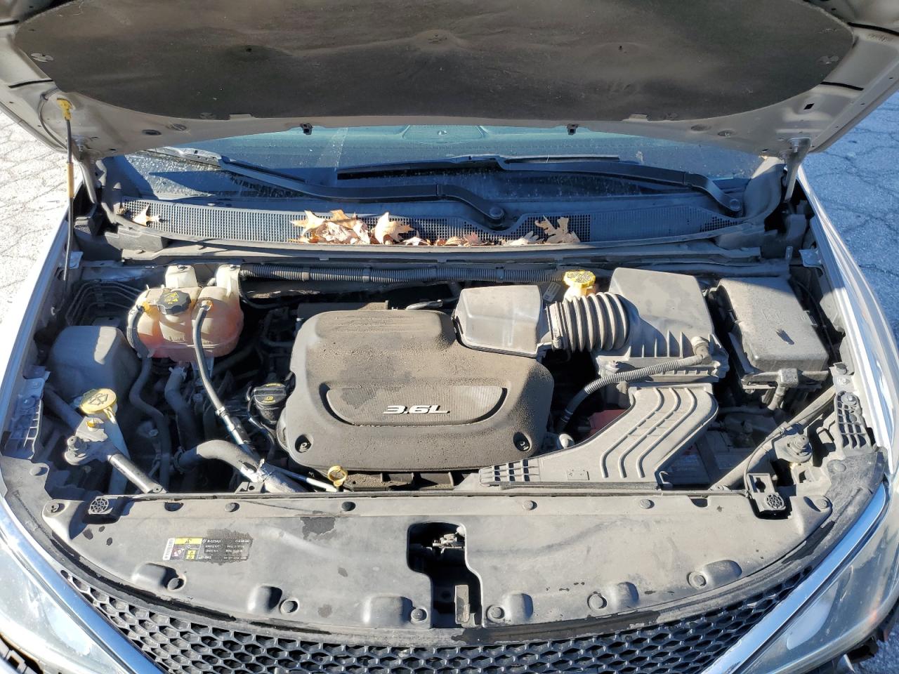 2017 Chrysler Pacifica Touring L VIN: 2C4RC1BG4HR569854 Lot: 92595425