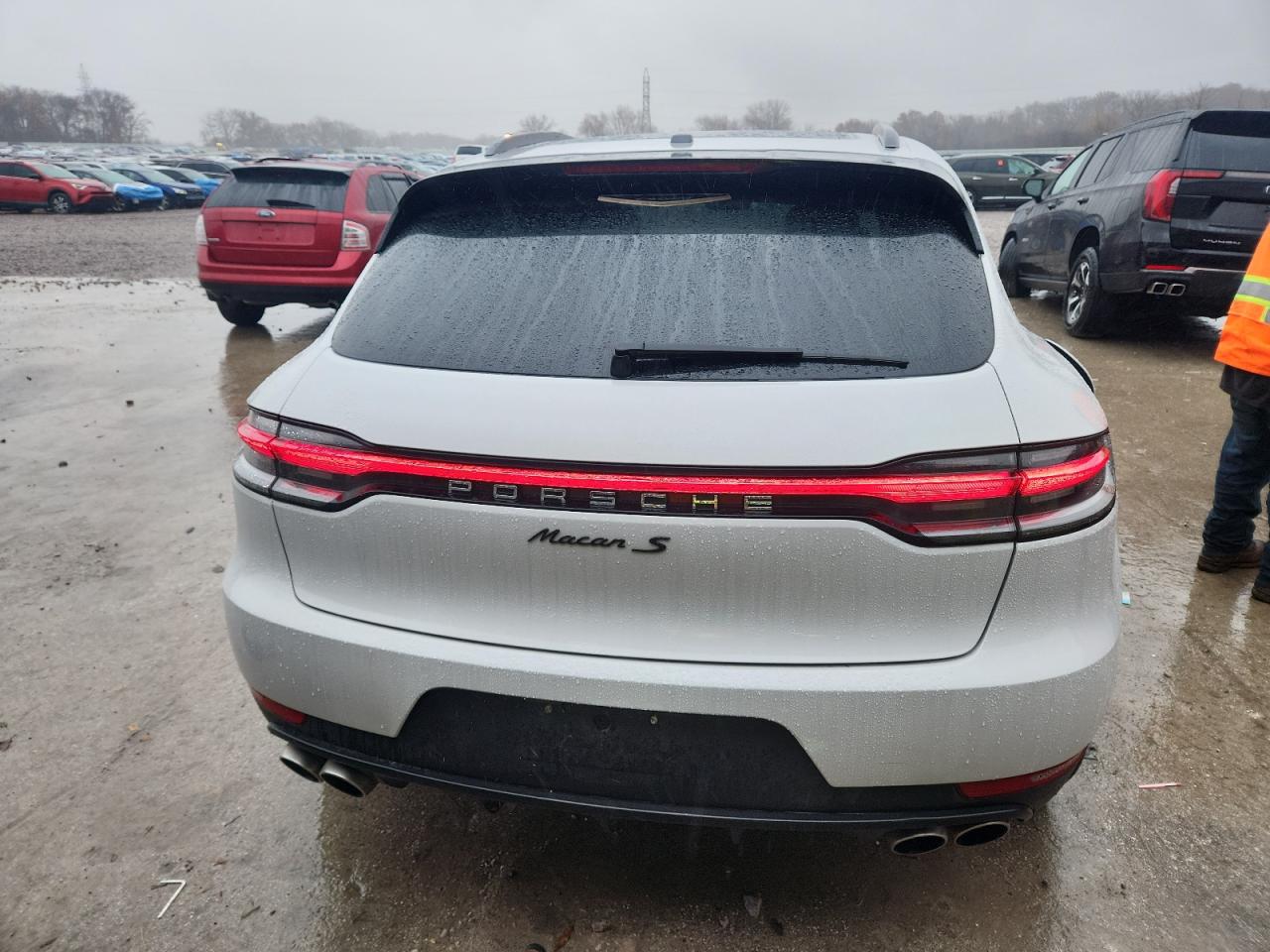 2020 Porsche Macan S VIN: WP1AB2A54LLB30384 Lot: 92011555