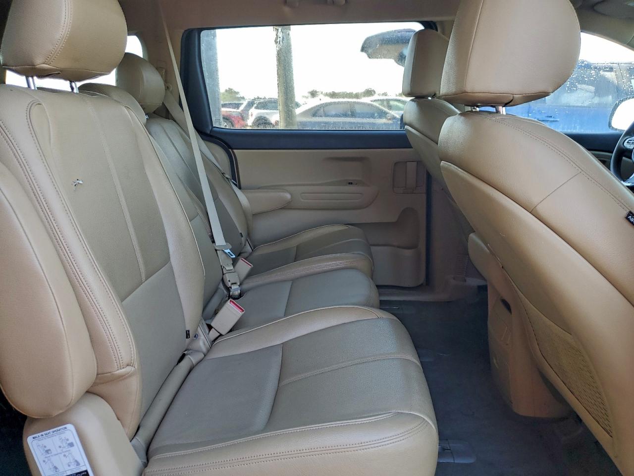 2017 Kia Sedona Lx VIN: KNDMB5C11H6218048 Lot: 93703975