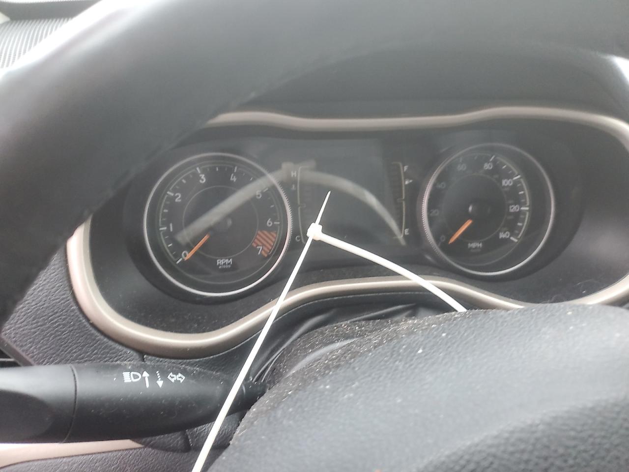 2015 Jeep Cherokee Latitude VIN: 1C4PJMCBXFW744503 Lot: 92205705