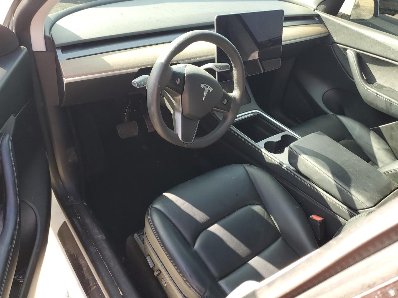 2021 Tesla Model Y VIN: 5YJYGAEE4MF179921 Lot: 90037975