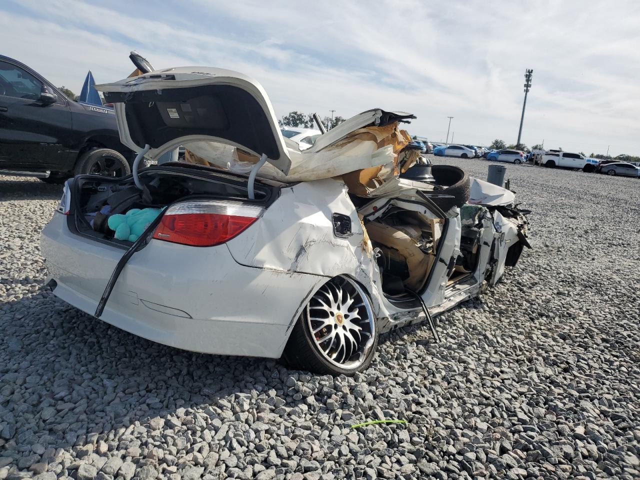 Фото: WBANE73597CM55362