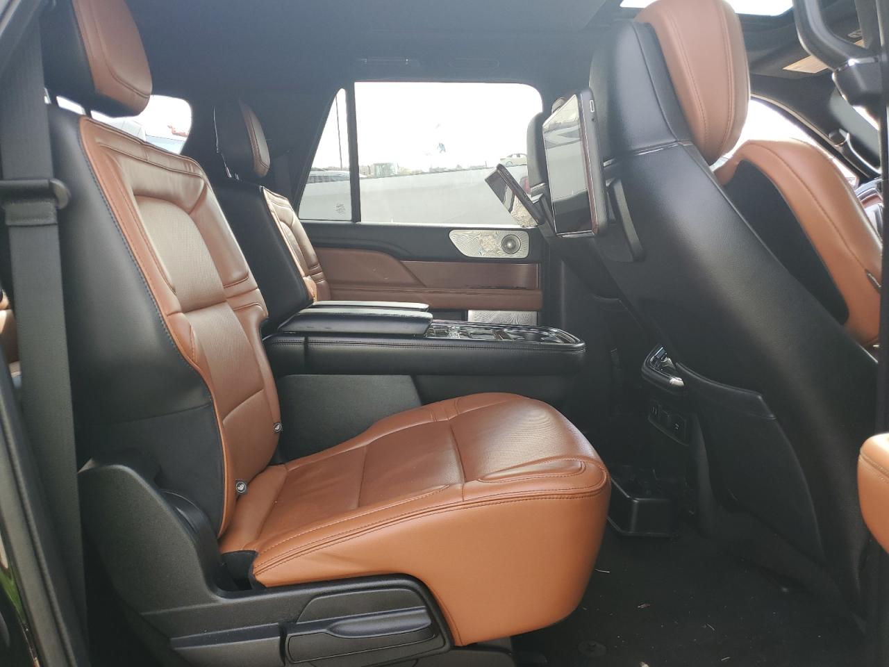 2018 Lincoln Navigator L Reserve VIN: 5LMJJ3LT6JEL08201 Lot: 90924815