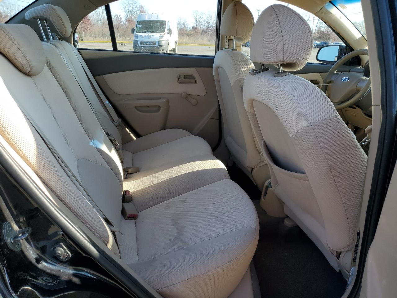 2007 Kia Rio Base VIN: KNADE123576229892 Lot: 92579895