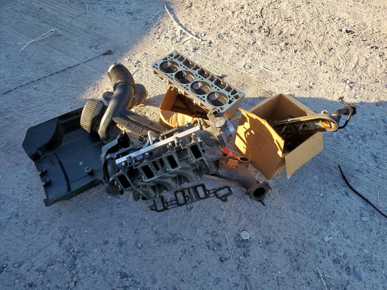 2013 GMC Yukon Xl Denali VIN: 1GKS2MEF3DR220357 Lot: 91898405