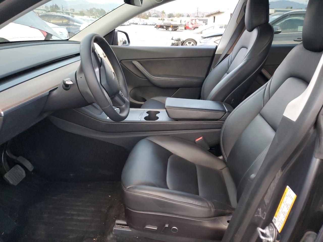 2022 Tesla Model Y VIN: 7SAYGDEE3NF360692 Lot: 92936175