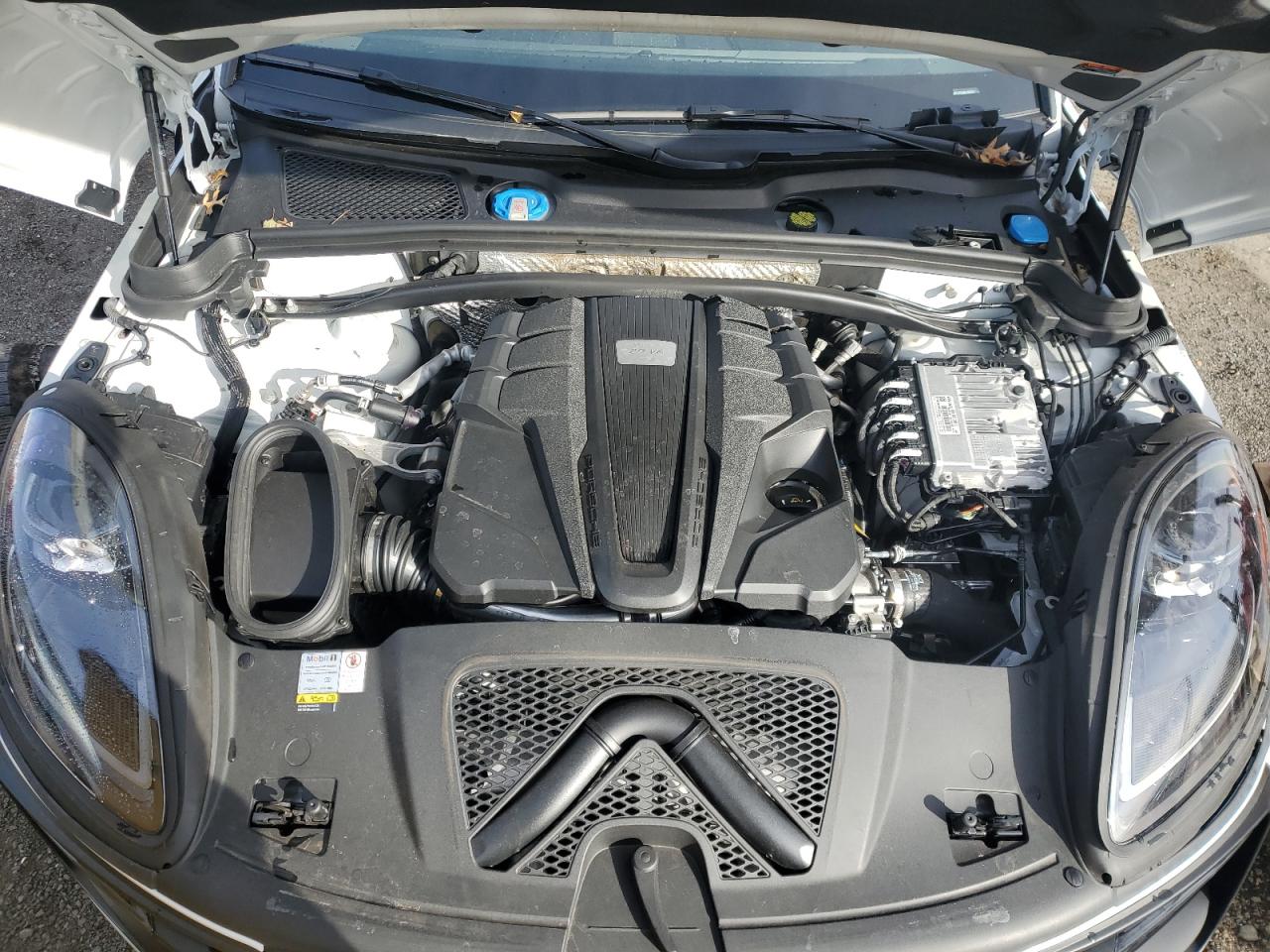 2022 Porsche Macan Gts VIN: WP1AF2A54NLB30201 Lot: 91647395