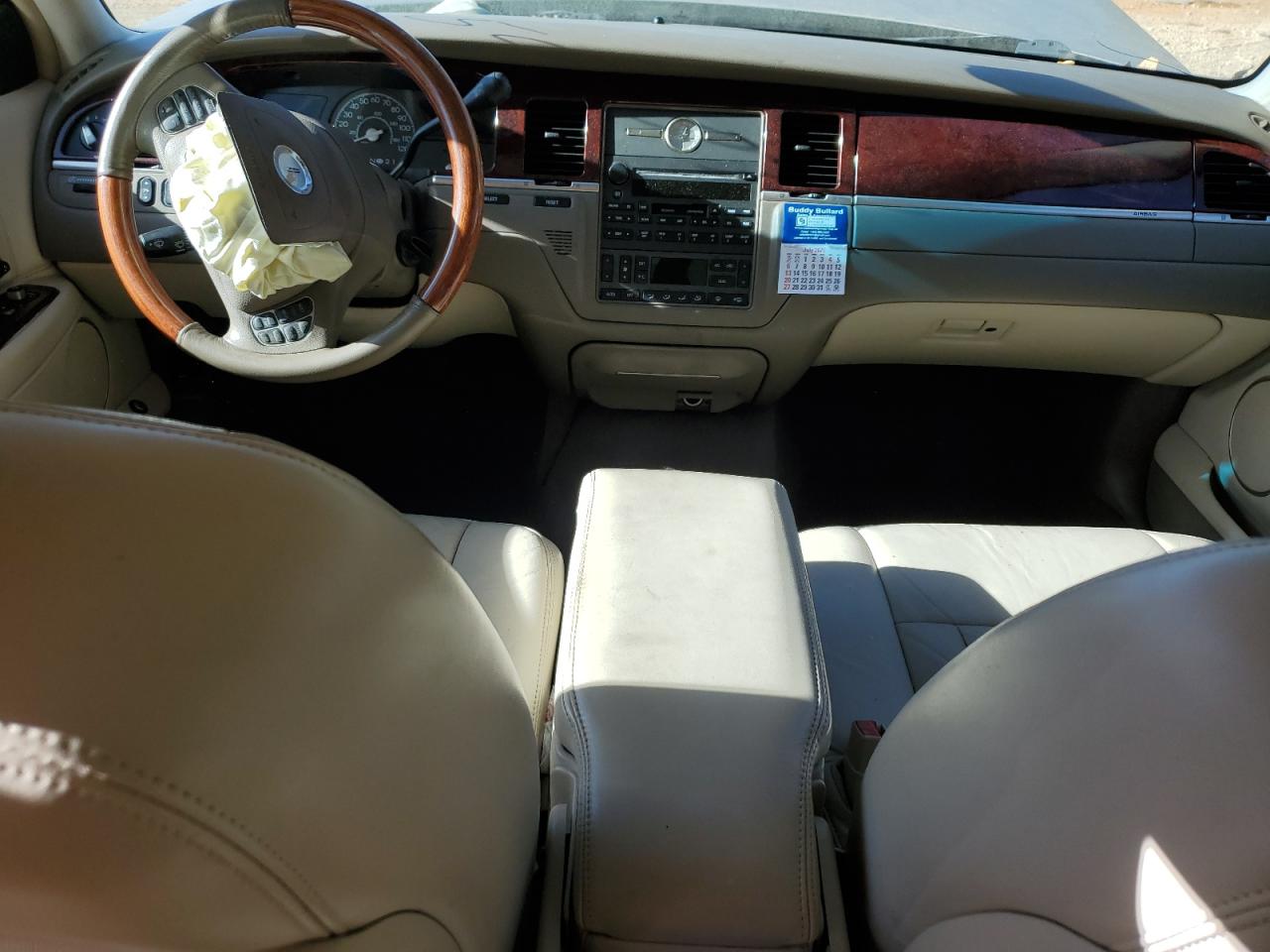 2003 Lincoln Town Car Signature VIN: 1LNHM82W83Y619504 Lot: 92893885