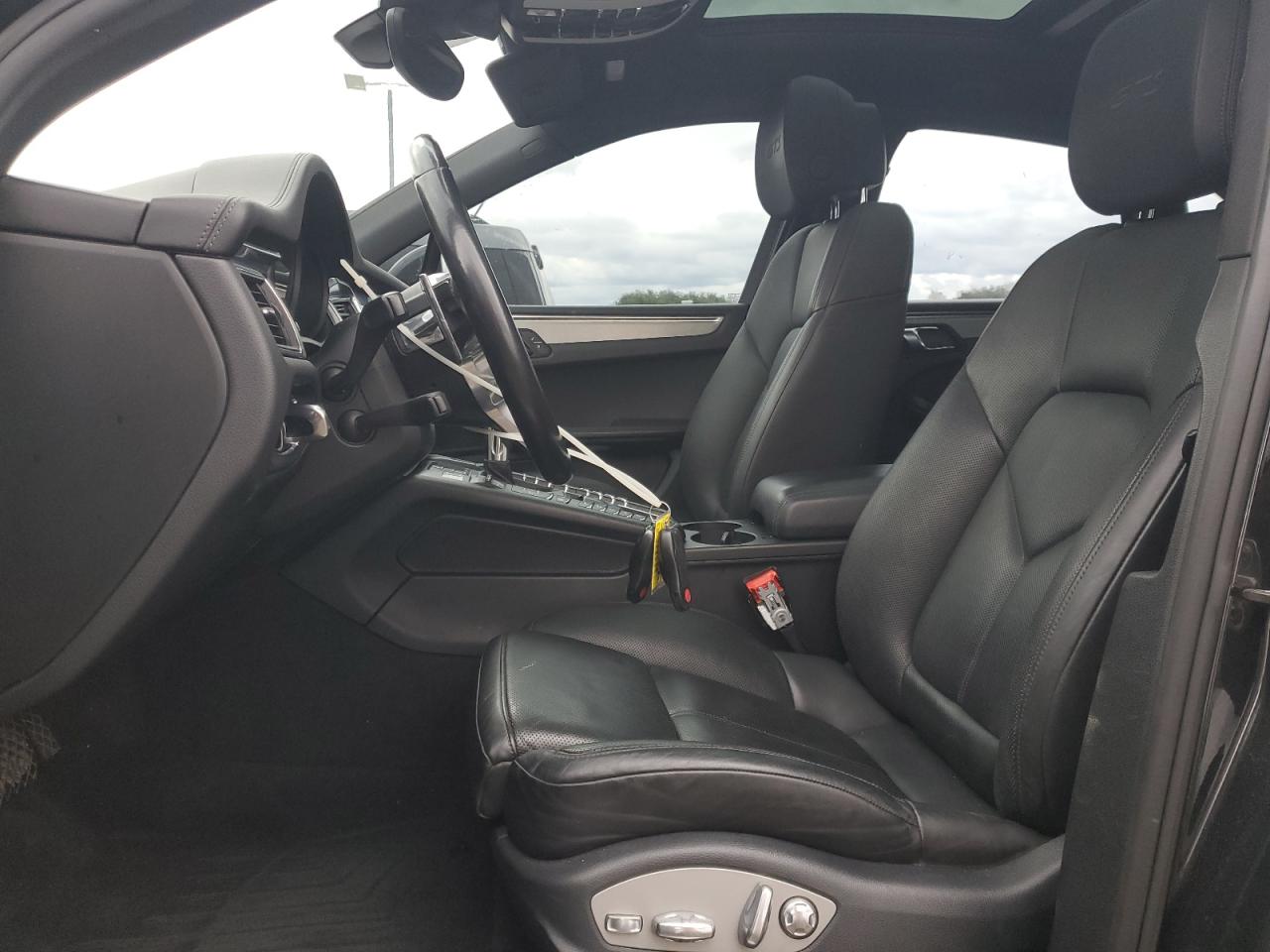 2017 Porsche Macan Gts VIN: WP1AG2A50HLB52083 Lot: 90676655