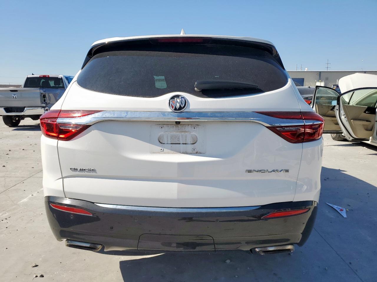 2018 Buick Enclave Essence VIN: 5GAERBKW4JJ244806 Lot: 90218525