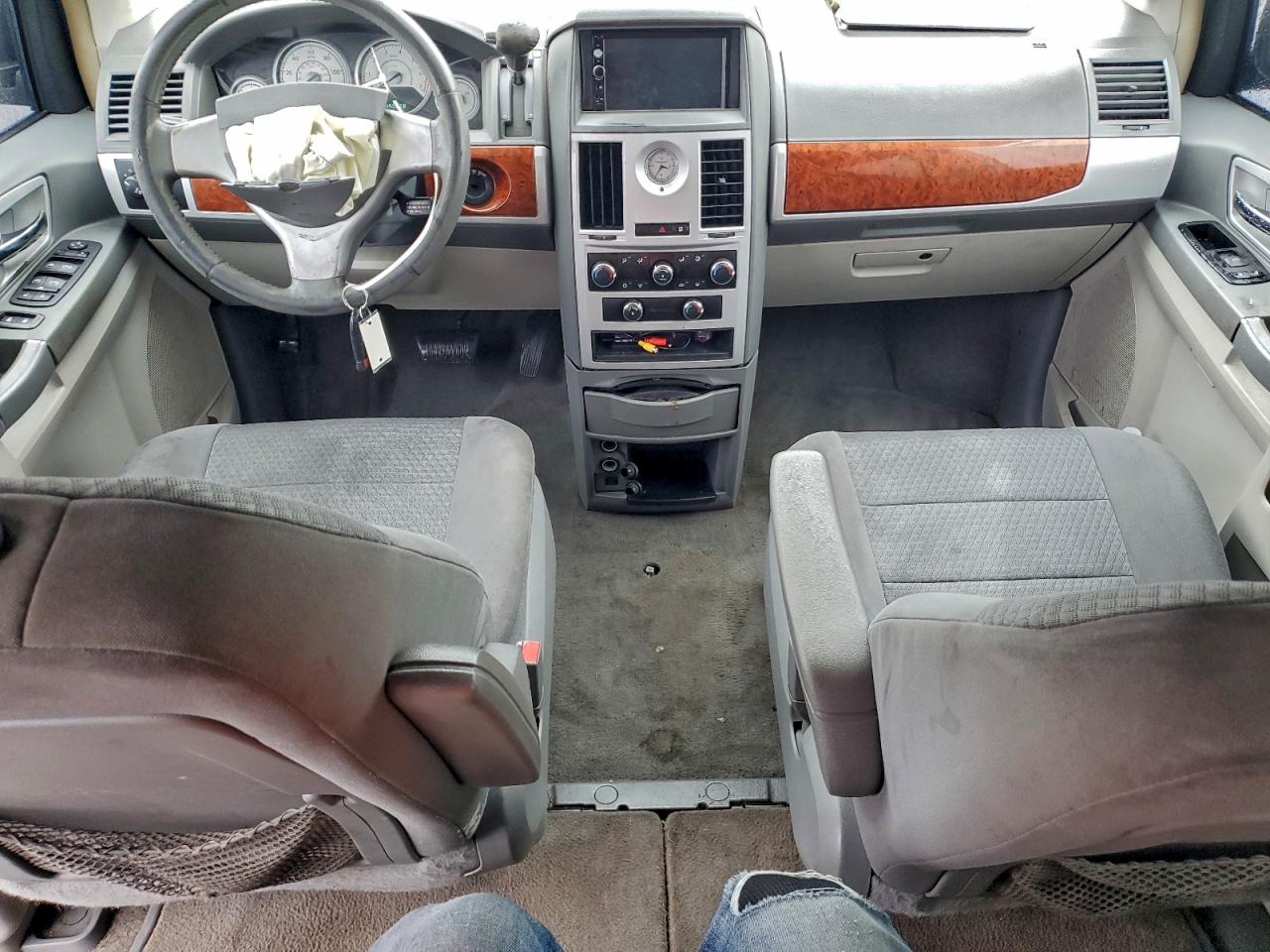 2009 Chrysler Town & Country Touring VIN: 2A8HR54109R572237 Lot: 94306145