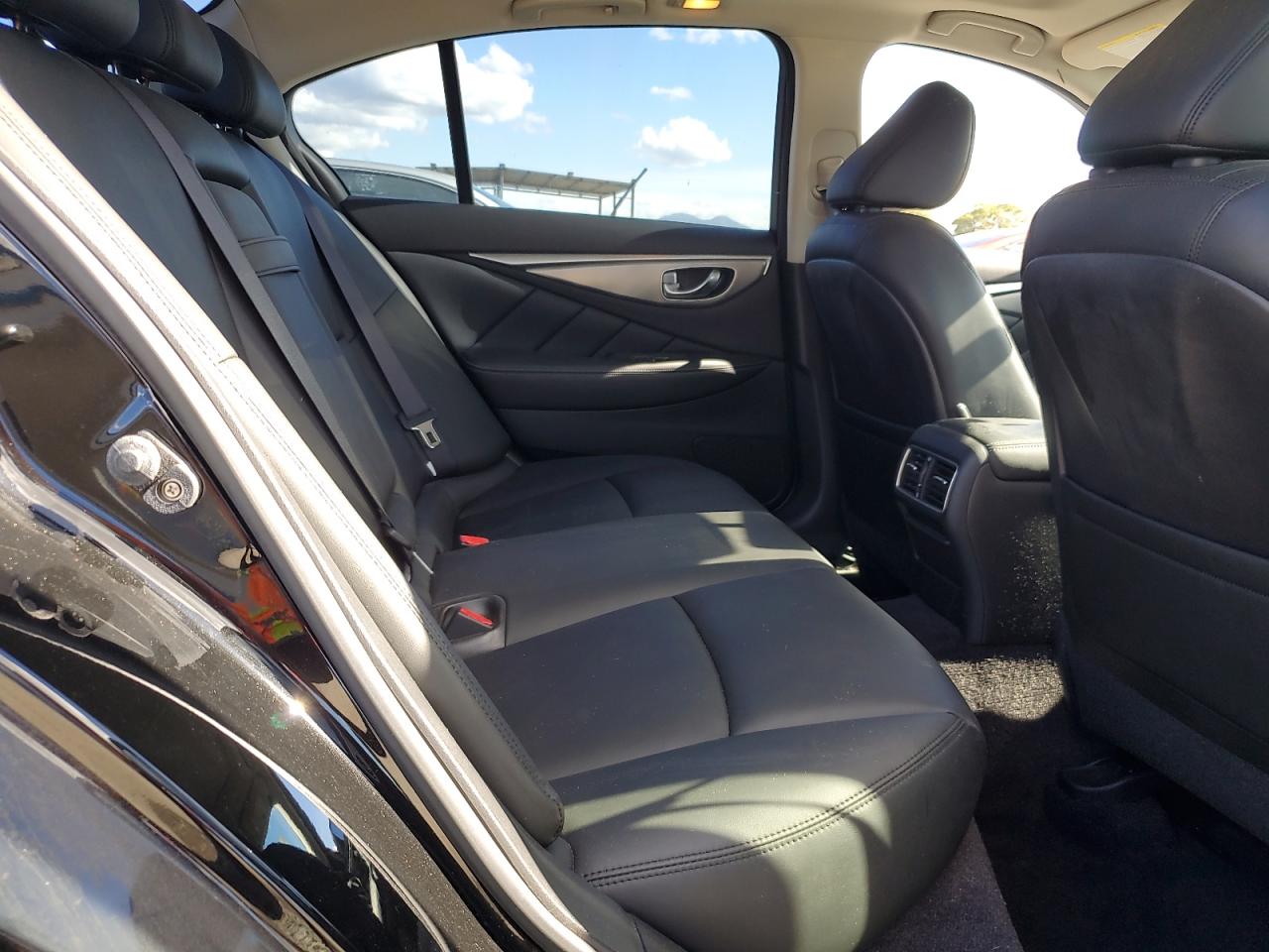 2015 Infiniti Q50 Base VIN: JN1BV7AP5FM333460 Lot: 93329275