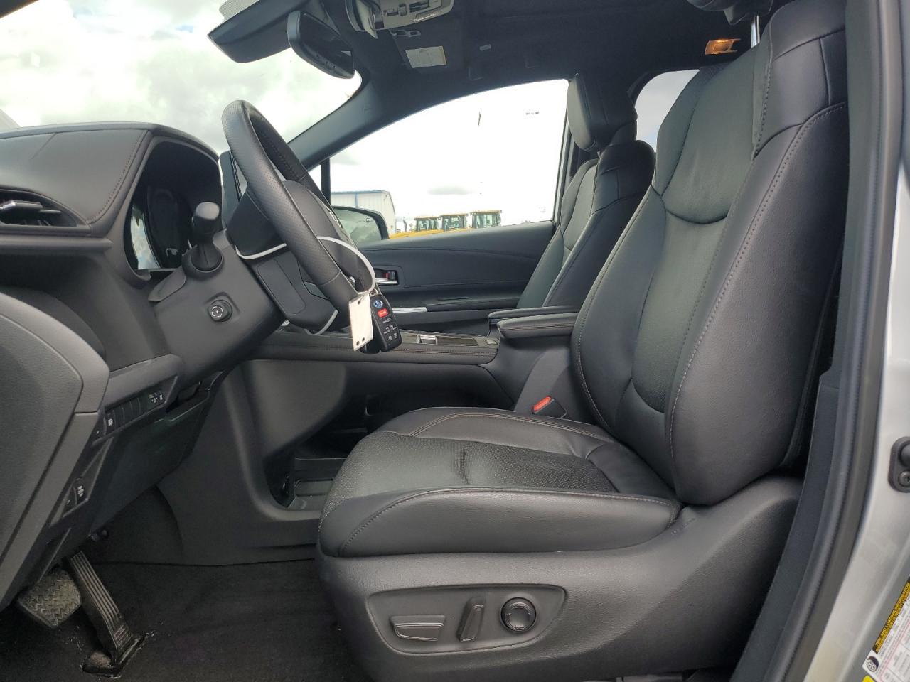 2025 Toyota Sienna Limited VIN: 5TDZRKEC4SS230989 Lot: 90905575