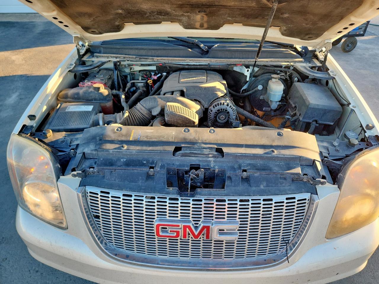 2008 GMC Yukon VIN: 1GKFC13J08R180457 Lot: 91680515