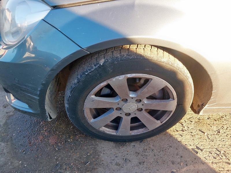 2011 MERCEDES-BENZ C CLASS C180 BLUEEFFICIENCY SE 4DR AUTO