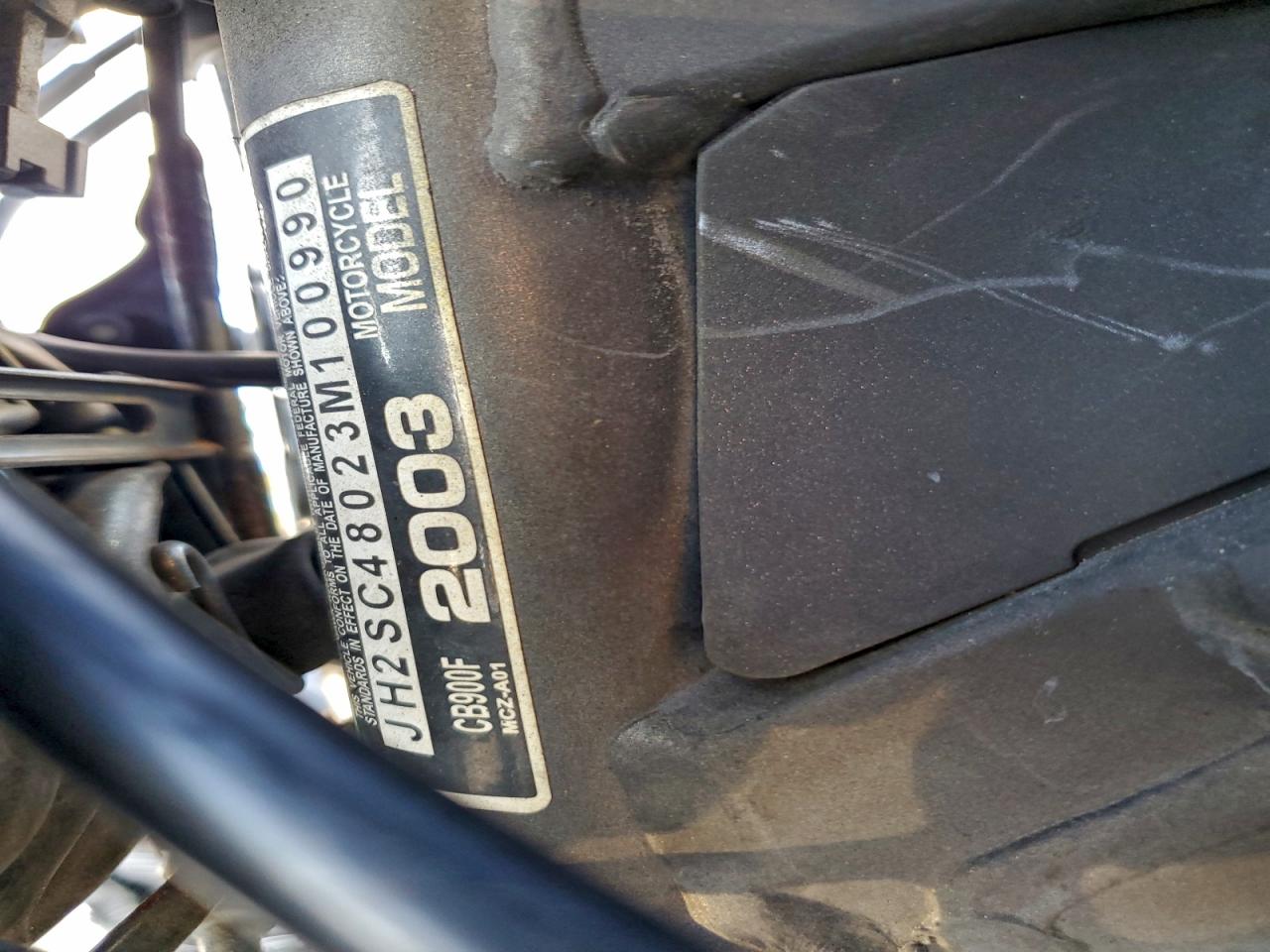 2003 Honda Cb900 F VIN: JH2SC48023M100990 Lot: 94368555
