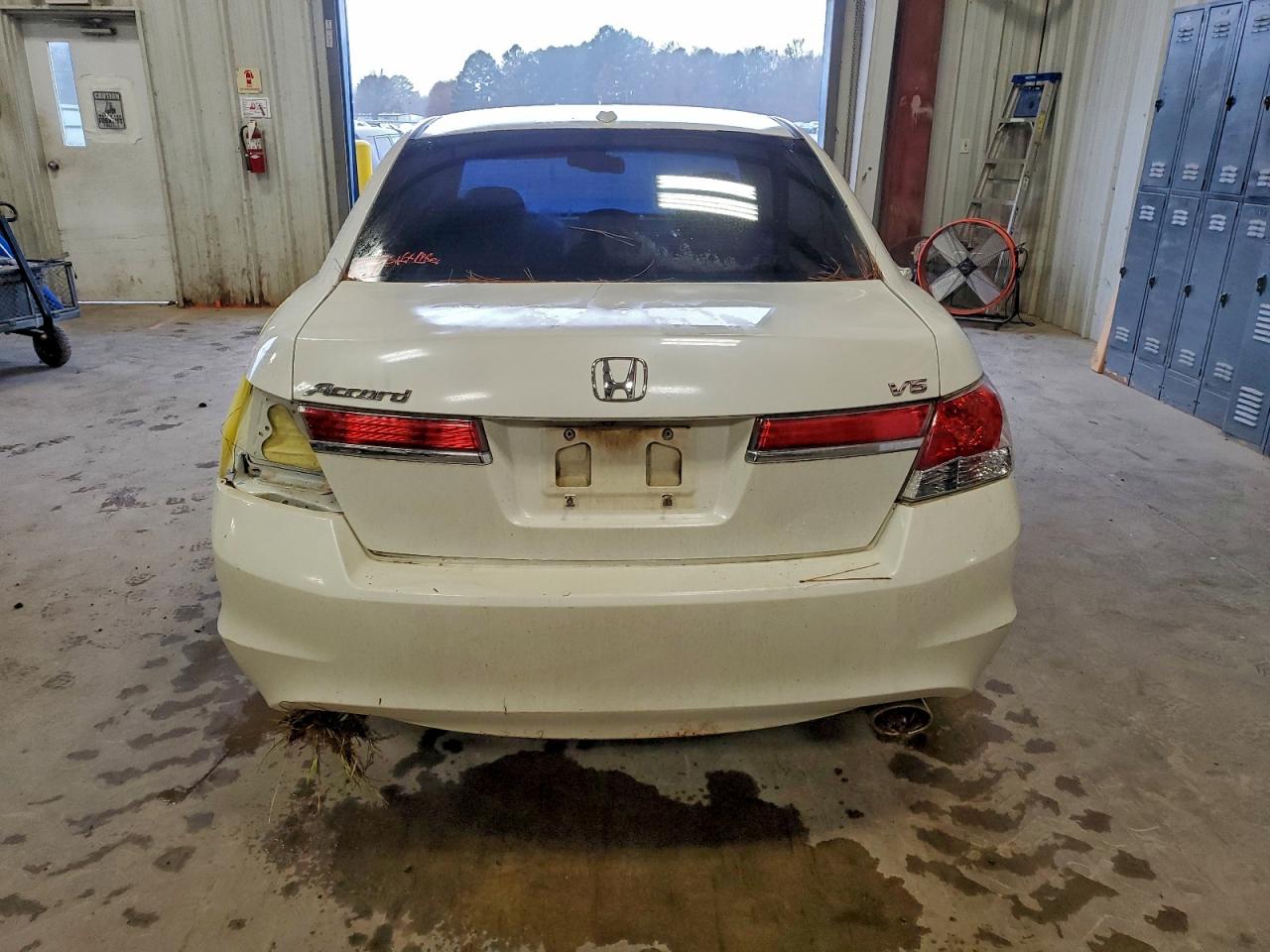 2011 Honda Accord Exl VIN: 1HGCP3F89BA007132 Lot: 90736825