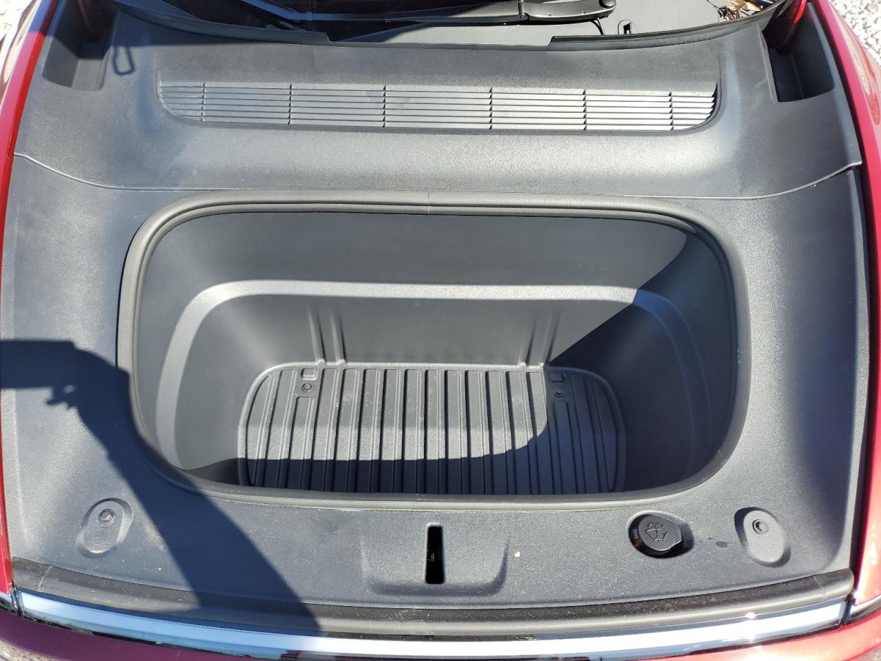 2026 Tesla Model Y VIN: 7SAYGDEE2TA397727 Lot: 91557475