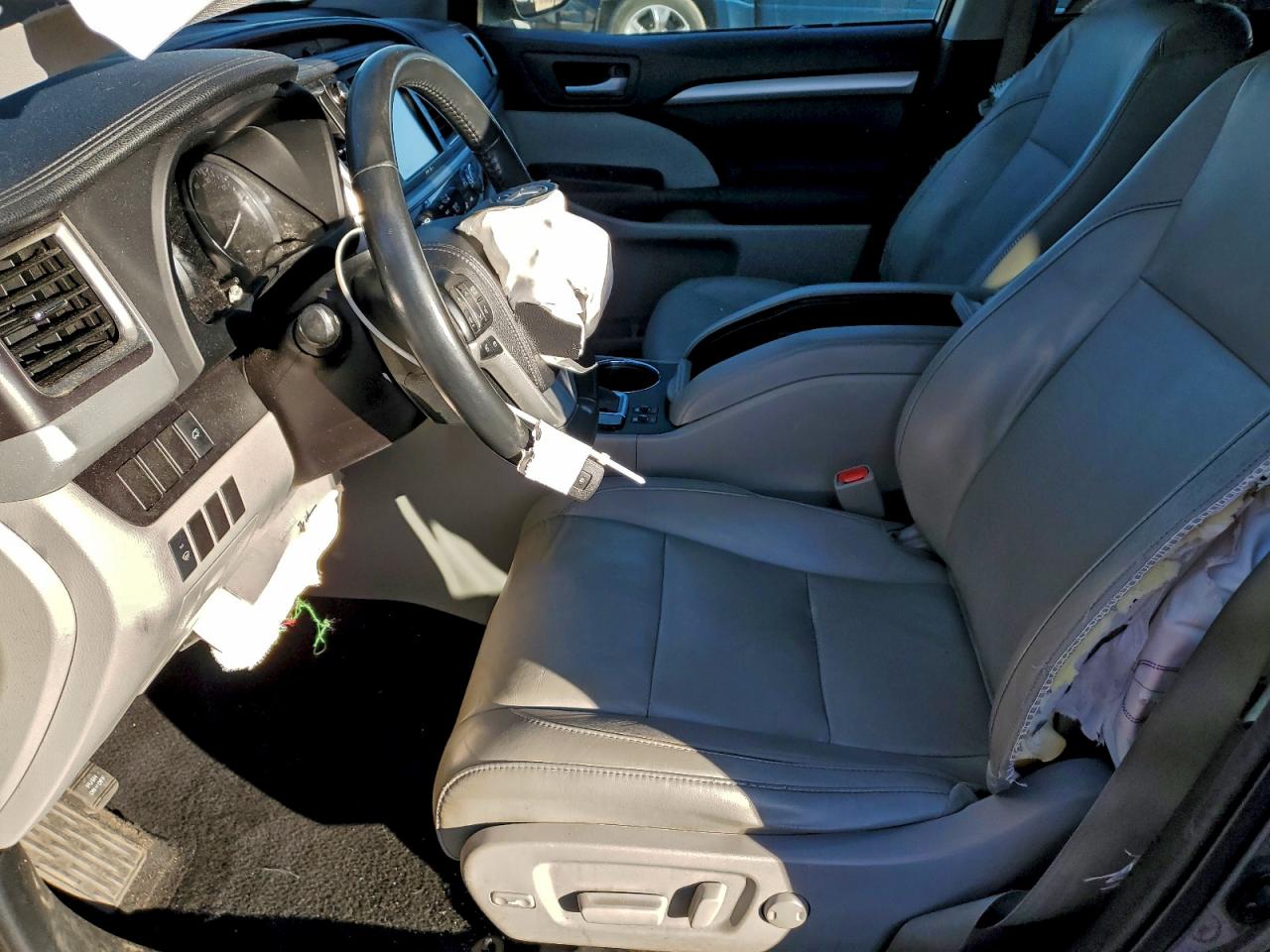 2015 Toyota Highlander Xle VIN: 5TDJKRFH1FS085534 Lot: 94485365