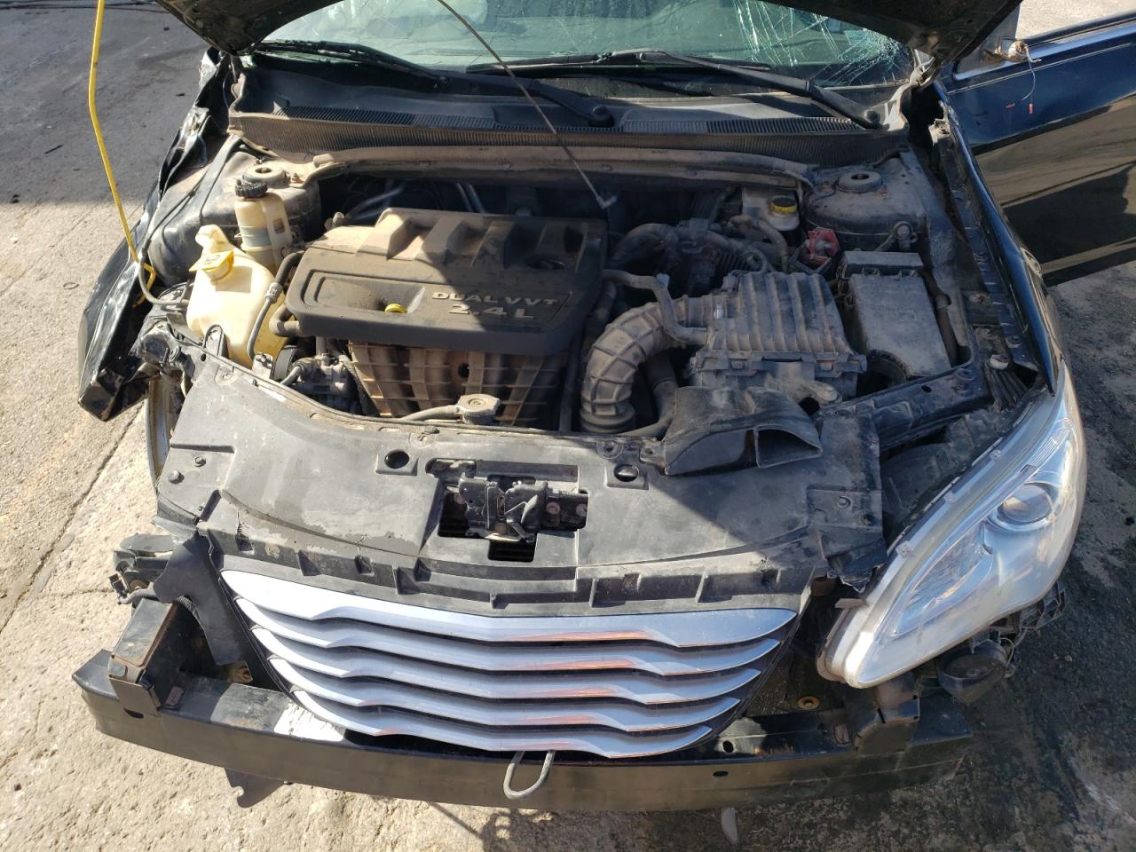 2012 Chrysler 200 Touring VIN: 1C3CCBBB5CN267340 Lot: 90681645