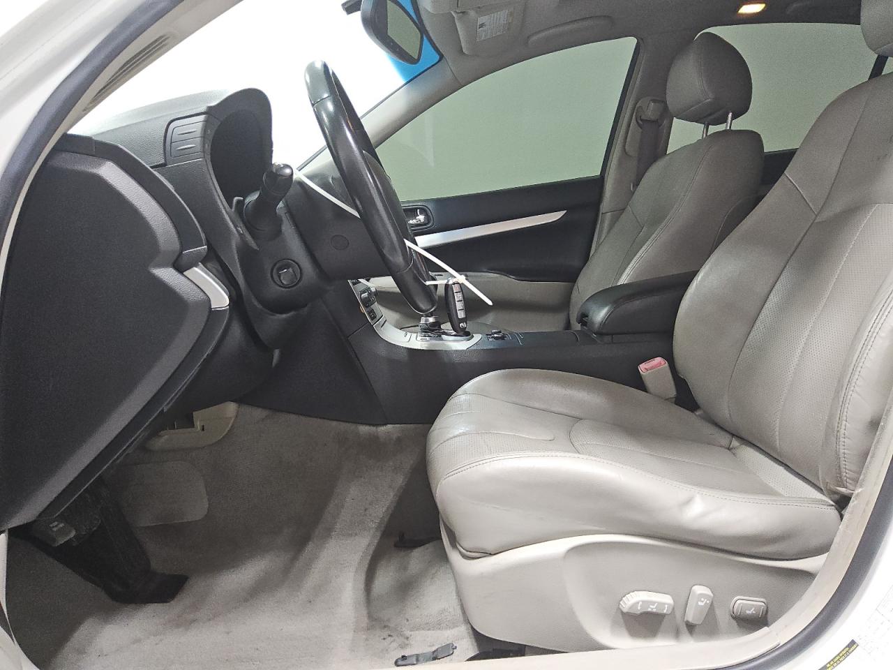 2009 Infiniti G37 VIN: JNKCV61F39M364390 Lot: 92454795